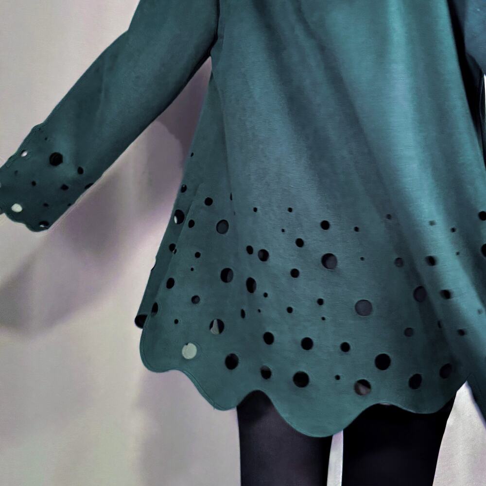 Italian Viridian Laser Cut Scalloped Hem Knit Tunic Sweater